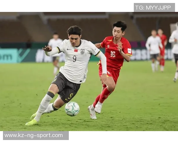 足球连进两球展现强大实力球队士气高涨迎接下一个挑战